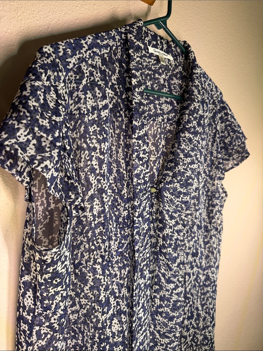 Quintessential‎ Woman Navy Printed Sheer Tie-Front Short Sleeve Blouse - Picture 3 of 5